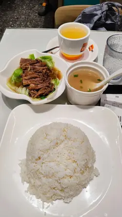 招牌崩沙腩飯