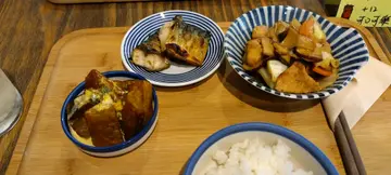 三小碟午餐（奶油南瓜、雞肉炒雜菜、燒青魚）