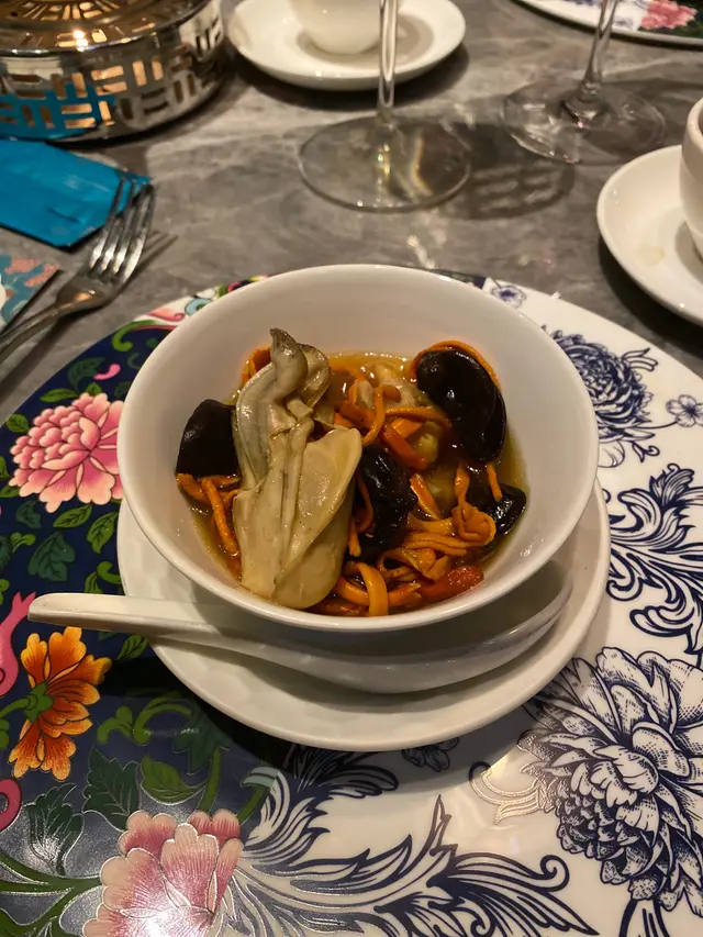 藥膳生蠔黃酒雞  