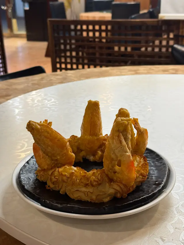 金黄沙献澳洲大虎虾