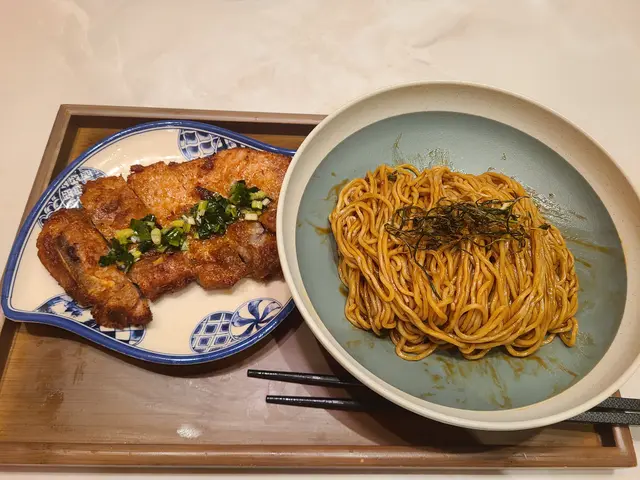 上海排骨蔥油拌麵