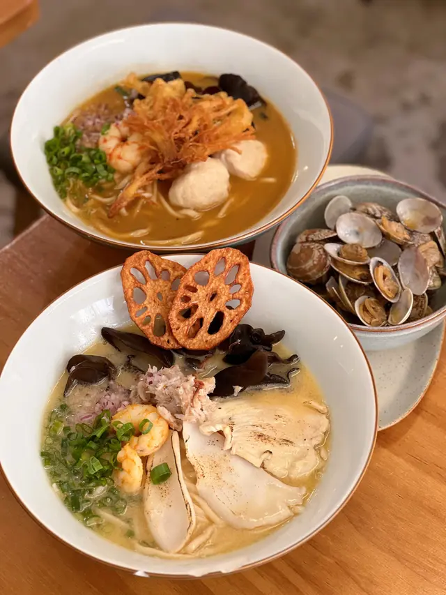 三鮮魚湯上海麵