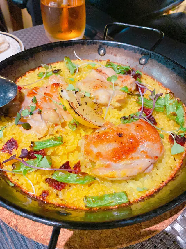 Chicken Paella 雞肉臘肉腸西班牙飯