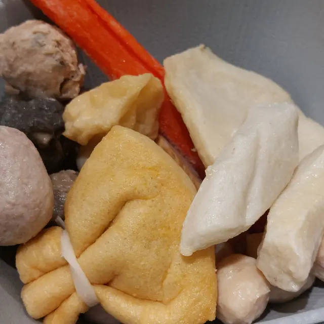 丸類，大致正常，黑墨丸夠特別，又好食，細食唔建議食特別迷你嗰種