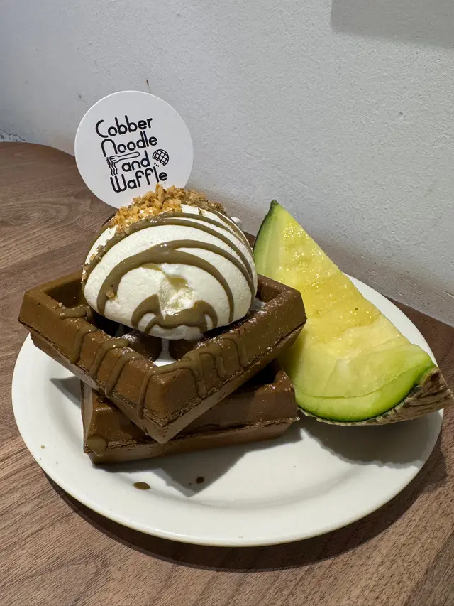 新鮮蜜瓜配焙茶糯米窩夫