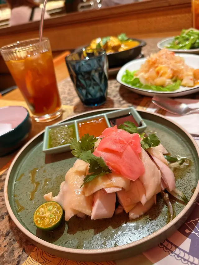 
雞肉好有咬口，我冇咩牙就唔係好啱我