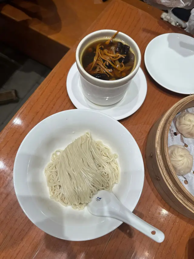 清燉山藥菌菇湯麵
