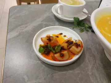 12蚊 得一隻蛋 加辣油