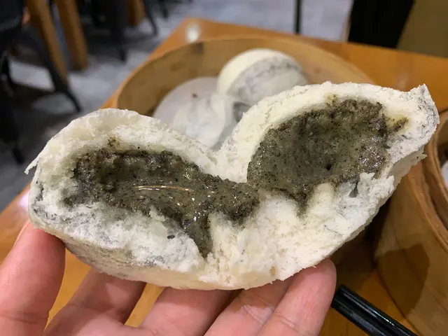 雲石芝麻包