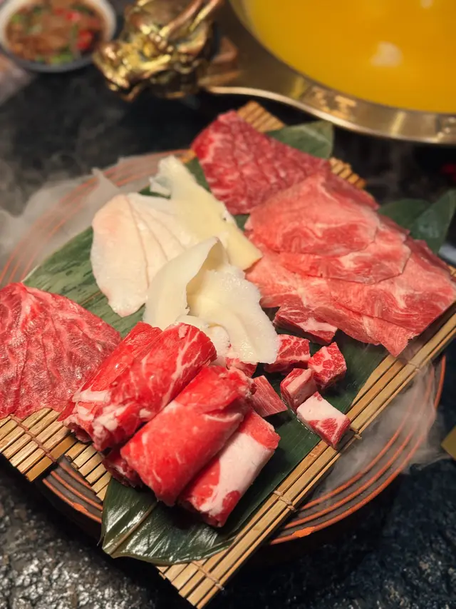 大滾友牛肉拼盤(細)