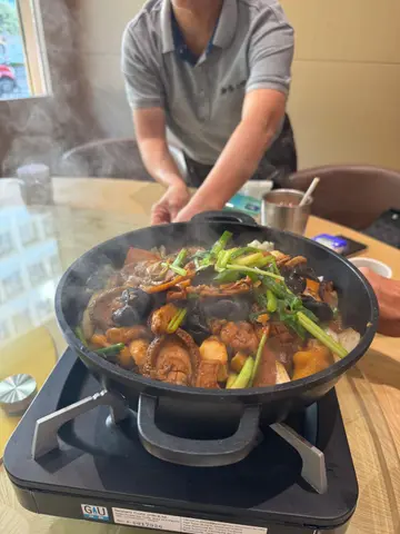 鮑魚雞煲