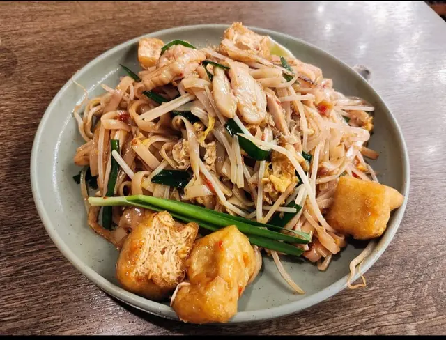 泰式雞柳炒金邊粉