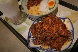 蜜汁滷排骨滷肉飯便當