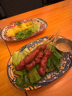 香烧猪肉串及菠萝串
