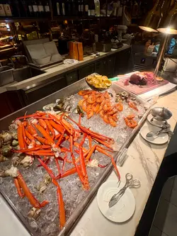 Appetitive with snow crab, shrimp, clam