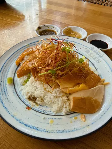 慢浸五香无骨清葱油海南鸡饭 (转白饭)