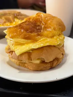 滑蛋菠蘿油