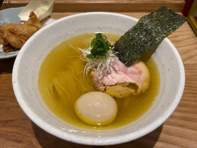 鹽雞清湯拉麵