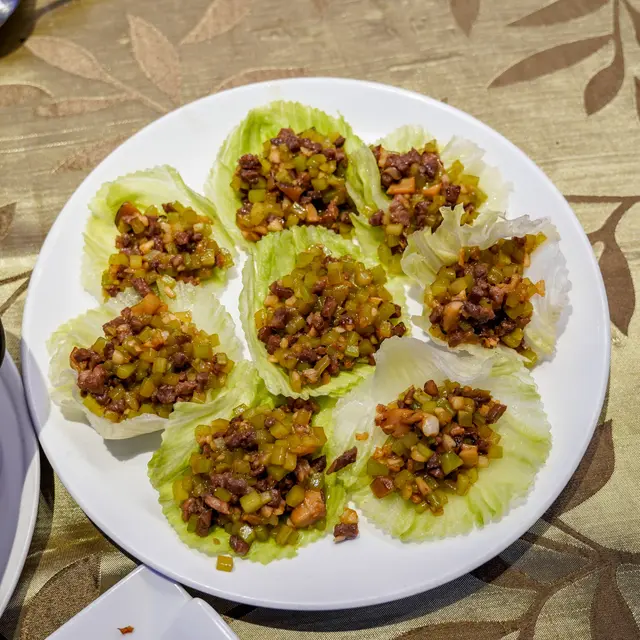 泰式安格斯牛肉生菜包