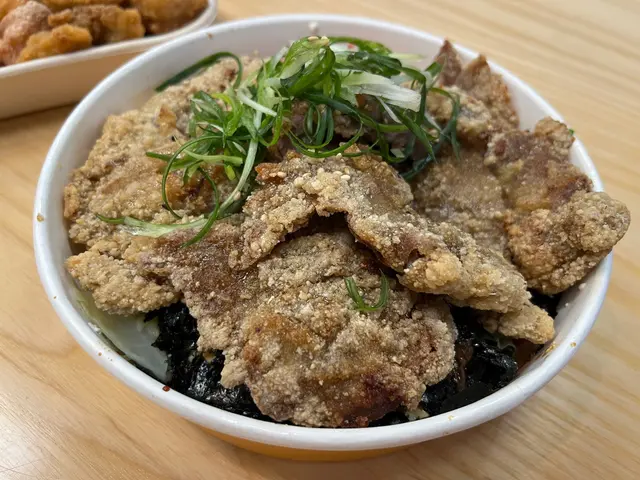 蜜汁紫菜排骨飯