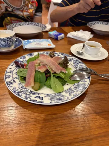 烟熏鳗鱼沙律
