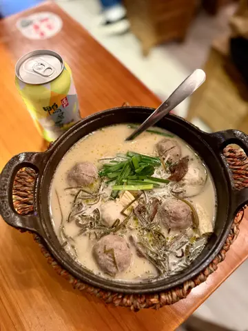 招牌牛魔王小鍋米線