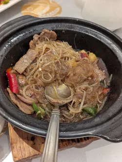 金菇肥牛粉絲煲
