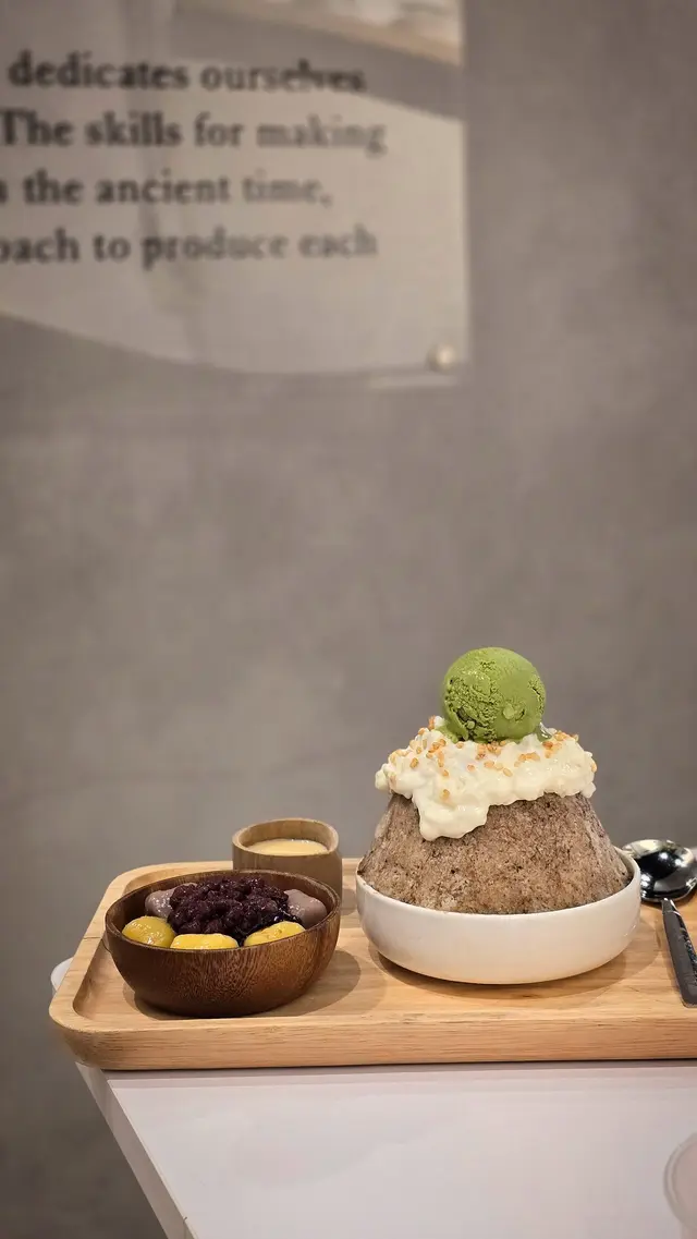 抹茶米麻糬雪花盛盤