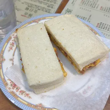 咸牛肉蛋治