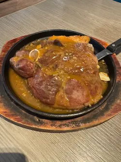 香煎羊扒拼魚扒