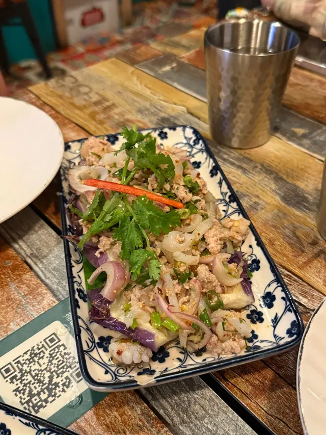 茄子肉碎鱿魚沙律