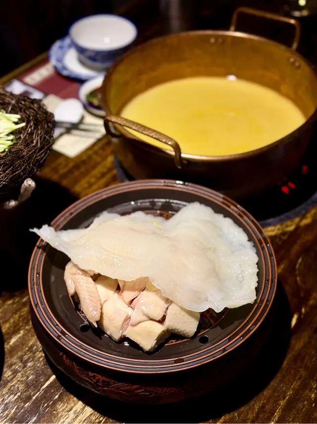招牌花膠雞湯鍋