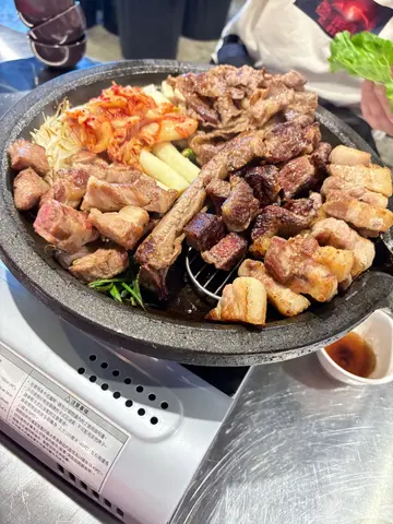 烤肉烤猪烤牛