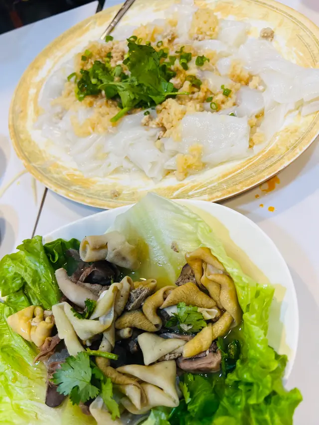 蒜蓉蒸陳村粉、沙薑雞什