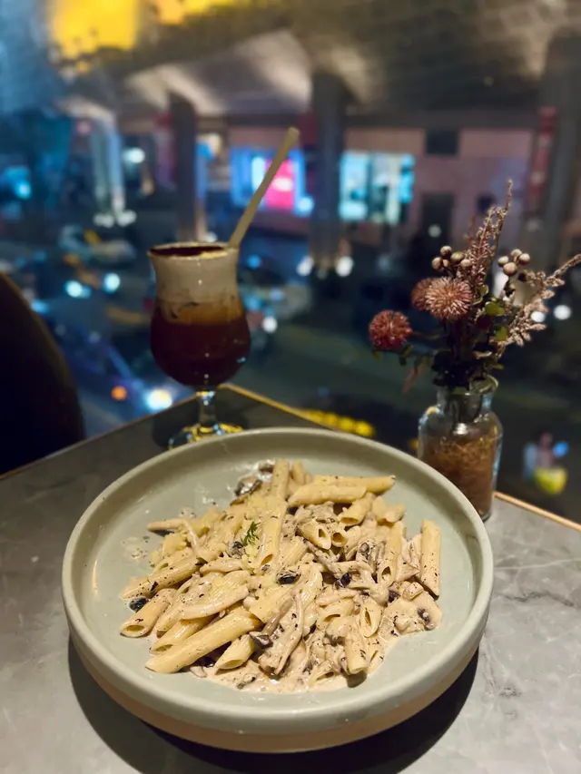 鲜忌廉黑松露酱杂菌长通粉