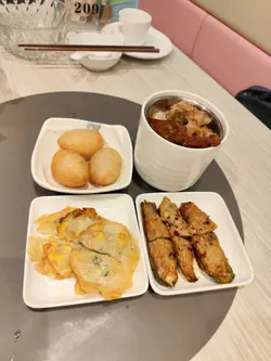 安虾咸水角,凤爪排骨饭