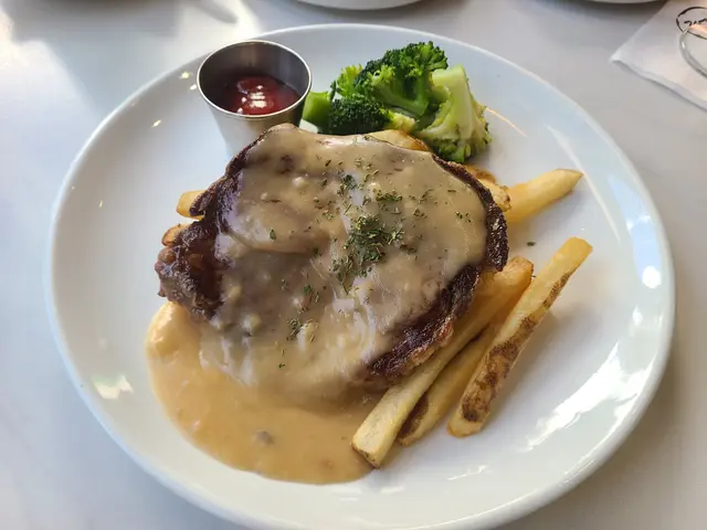 紐西蘭穀飼肉眼扒伴時令蔬菜