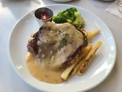 紐西蘭穀飼肉眼扒伴時令蔬菜
