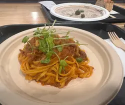 意大利细扁面配自家制肉酱