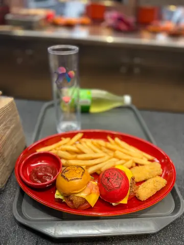 彭氏粒子儿童套餐-迷你芝士鸡肉及猪肉套餐