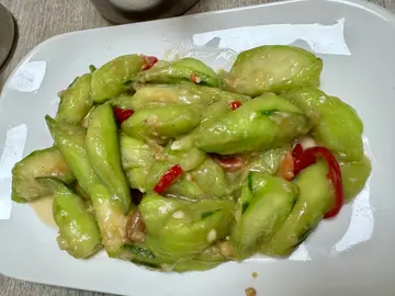 腐乳椒丝炒胜瓜