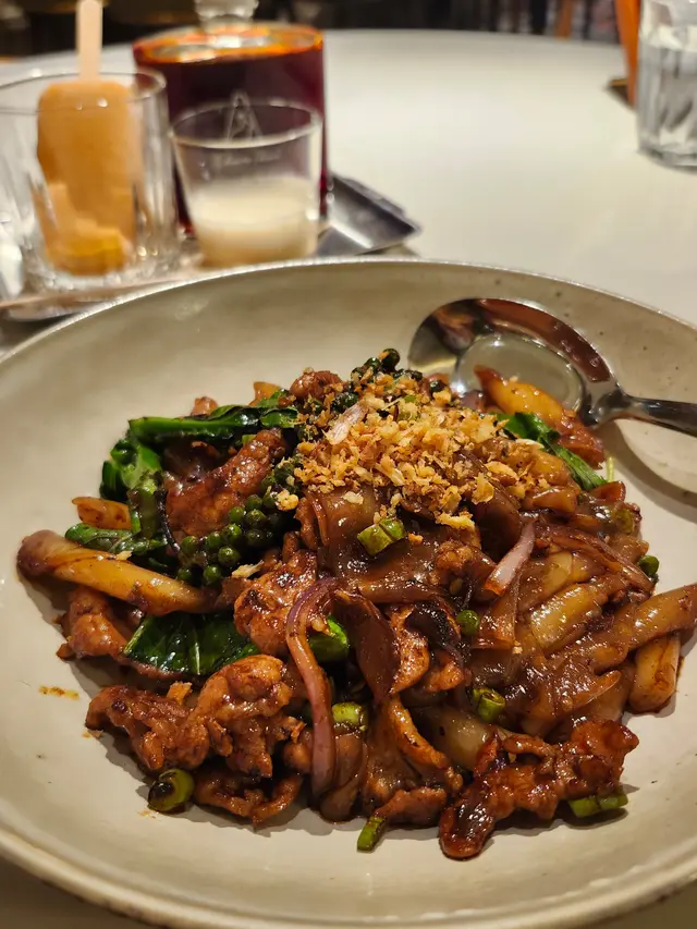 泰式香辣醉貓炒豬肉手工卷粉