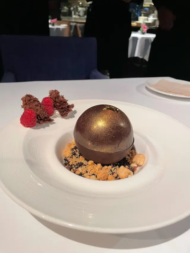 朱古力球,雲呢拿雪糕,熱朱古力醬