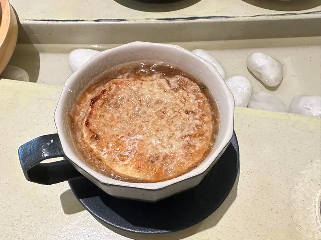 焦糖芝士焗洋蔥湯
