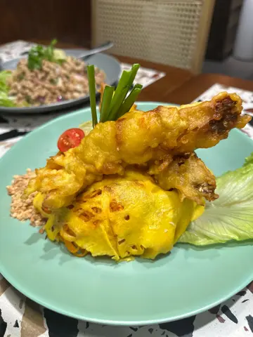 蛋包虎蝦炒金邊粉