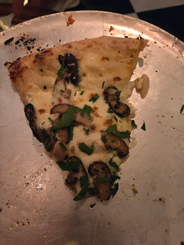 Truffle Shiitake pizza
