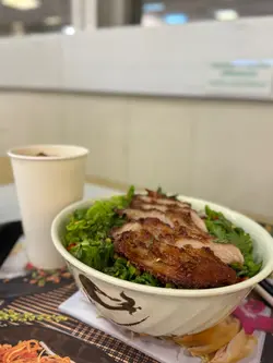 泰式豬頸肉撈檬