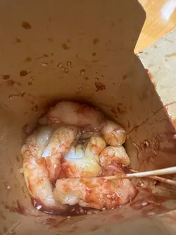 嗌港式拼盘俾咗净肠粉😅服务态度一般