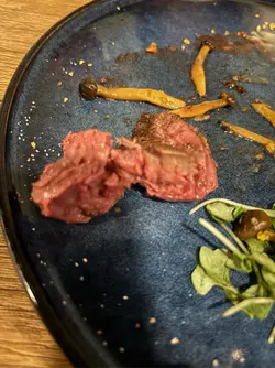 上檯食物已經唔熱

牛排有筋有雪味

牛排超級生 (侍應亦無問需要幾成熟)