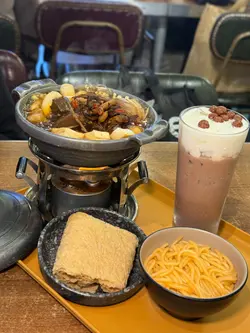 藥膳鴨血麻辣鍋